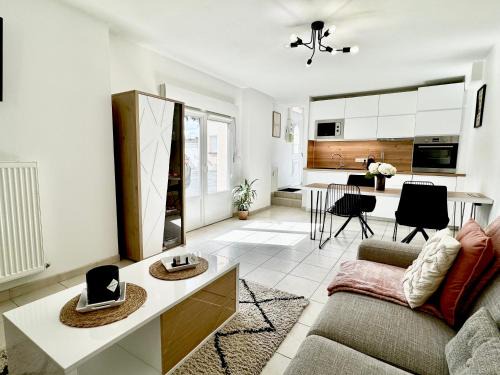 Epernay Apartamento | Le Cubry : Appart hyper-centre avec une place de parking