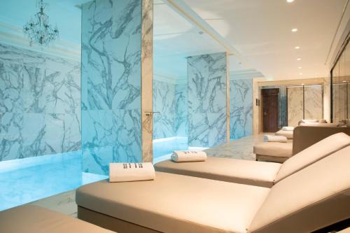 Champs-Elysees Hotel | Le Damantin Hôtel & Spa