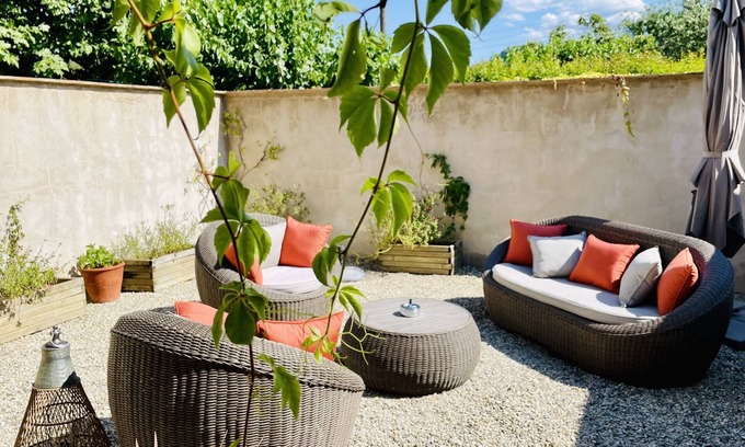 Servies-en-Val Casa | Le Domaine de La Tuilerie - Gîte de Charme en Bord de Rivière Avec Piscine
