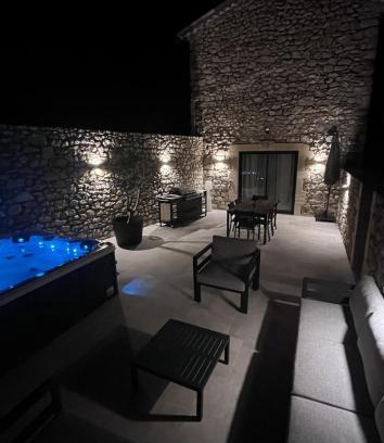 Brujas Casa | Le Domaine du Grand Cru