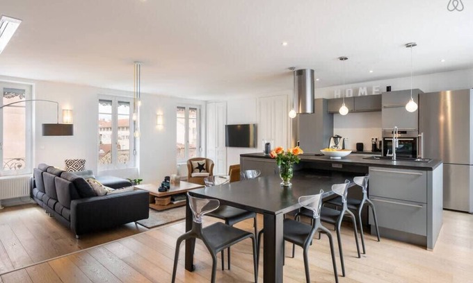 Croix Rousse Apartamento | Le Duplex - Amazing flat overlooking the rooftops of Lyon