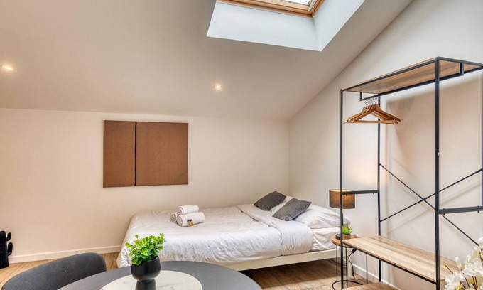 Bussiere - Cadiere Apartamento | Le Factory - Studio contemporain - Proche métro B