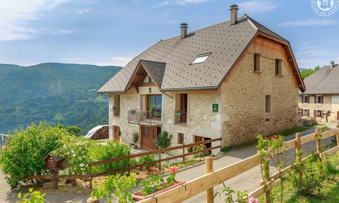Entremont-le-Vieux Casa | LE Fenil DES Rigauds