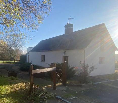 Saint-Vincent-du-Lorouer Casa | Le fer à cheval 72 - les contensières