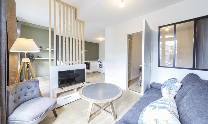 Laval Apartamento | Le Ficus - Appartement refait à neuf, Laval centre