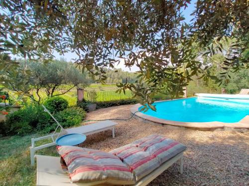 Carces Apartamento | Le Figuier appart 2-3 pers en plein vignoble avec piscine privée à 30mn des gorgesdu Verdon et des plages