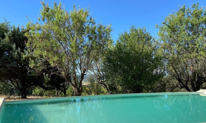 Saint-Michel-l'Observatoire Casa | Le Bas Château, Magnifique Bâtisse Avec Piscine Privée et Immense Terrain Arboré