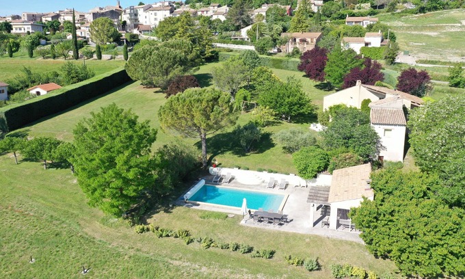 Saint-Michel-l'Observatoire Casa | Le Pigeonnier, Belle Maison Lumineuse en Provence, 6 Couchages, Piscine Privée