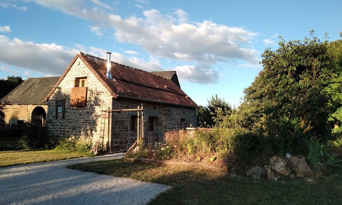 Sainte-Honorine-la-Chardonne Casa | Le Petit Gîte du Domaine de la Boderie