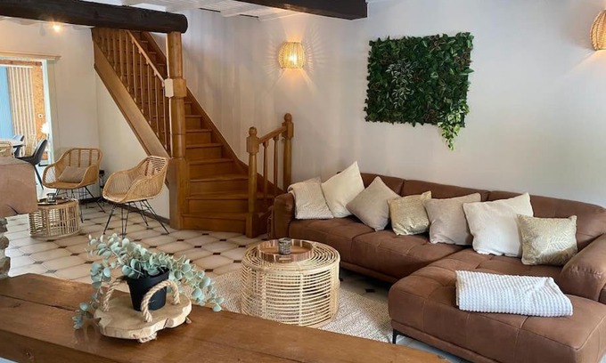 Hargnies Casa | Le gîte de l’arbre