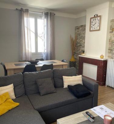 Sully-sur-Loire Casa | Le gîte de Myrlène-30min Parc Fédéral-12min CNPE CAUTION OBLIGATOIRE SWIKLY