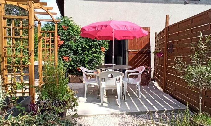 Villeneuve-de-Marc Apartamento | Le Gîte du Chat Nature et Calme à la campagne