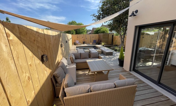 Carcassonne Casa | Le gîte Hector-Casa-Confortable-Baño Privado-Vista a la Piscina