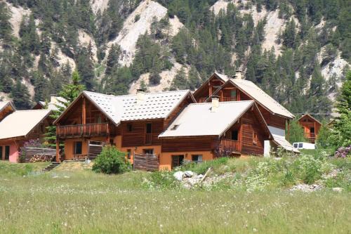 Nevache Chalet De Esquí | Le Gouroùn Hameau des Chazals Nevache Hautes Alpes