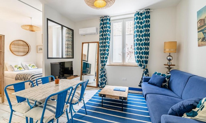 Opera Apartamento | Le Grand Studio Bleu 29M2, 120m Vieux-Port , Clim ,Wifi, Accès autonome avec code