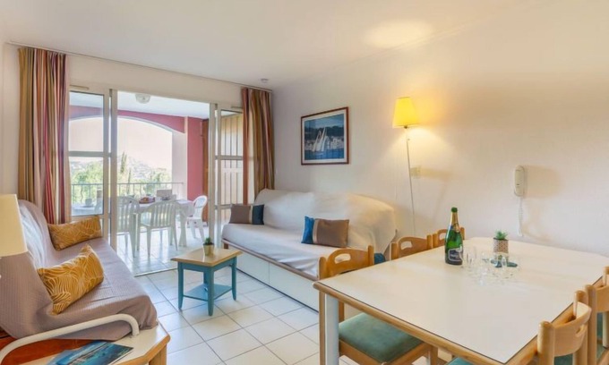 Cap Esterel Apartamento | Le Hameau (K3 122) by Interhome