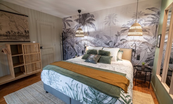 Bayeux Apartamento | Le Jardin d-Alice-Estudio-Superior-Baño Privado-Vista al Jardín