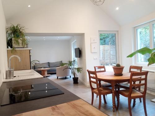 Bouglainval Casa | Le Jean Moulin
