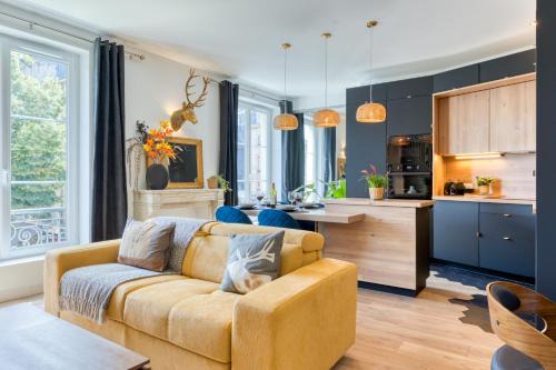 Quartier Vieux Marche-Cathedrale Apartamento | Le Jeanne d'Arc, vue sur la Place du Vieux Marché