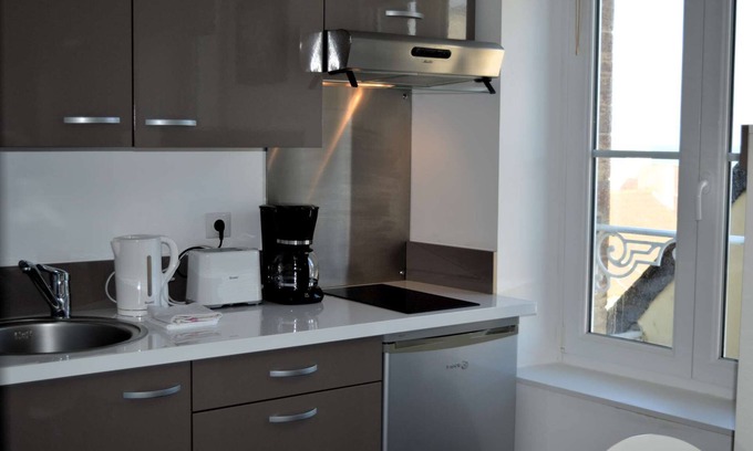 Arromanches-les-Bains Apartamento | Le Joffre - Studio sur la Digue en Centre Ville