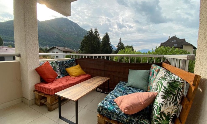 Annecy-le-Vieux Apartamento | Le Malaga - parking & balcon, à 500m du lac !