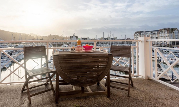 Port Guillaume Apartamento | Le Manoir by Interhome