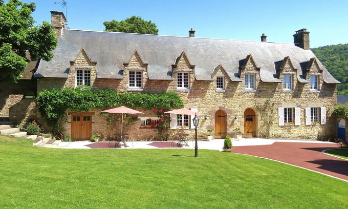 Clecy Cama Y Desayuno | Le Manoir de Placy - Bed and Breakfast