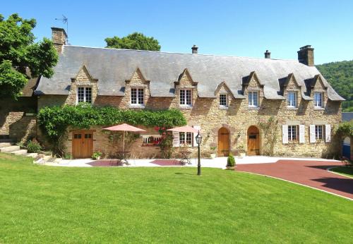Clecy Cama Y Desayuno | Le Manoir de Placy - Chambres d'Hôtes