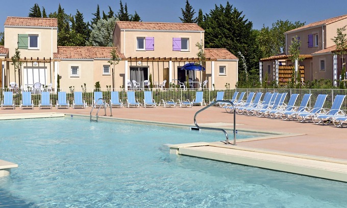 Paradou Apartamento | Le Mas des Alpilles by Interhome