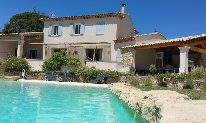 Cheval-Blanc Villa | Gran villa de carácter con piscina a los pies del Luberon.