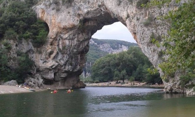 Vallon-Pont-d'Arc Cabaña | RENACIMIENTO MAS Menuet listado ***