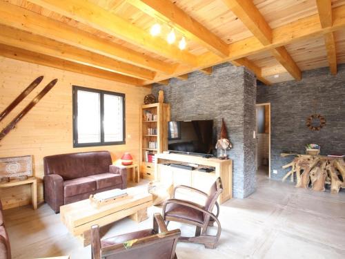 Mont-Dore Chalet De Esquí | Le Mont-Dore: Splendide Chalet 5 Chambres avec Terrasse, Garage Double, et WiFi - FR-1-608-188