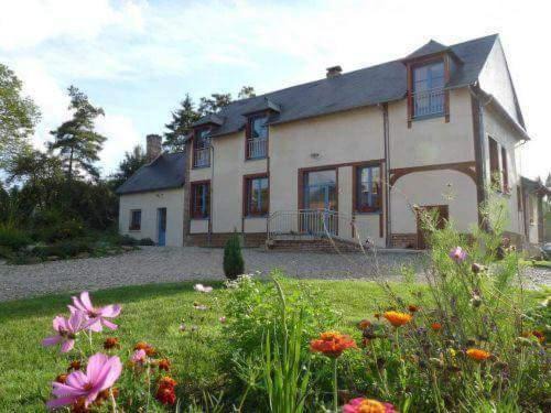 Croissy-sur-Celle Cama Y Desayuno | Le Moulin Aux Moines