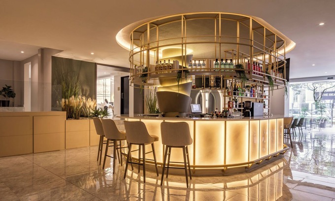 La Carolina Hotel | Le Parc Hotel, Beyond Stars