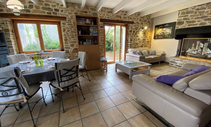 Argol Casa | Le Penty D'argol - Maison Rénovée 5 Pers. Animaux de Compagnie Acceptés!