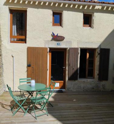 Le Vanneau-Irleau Casa | Le petit nid du marais