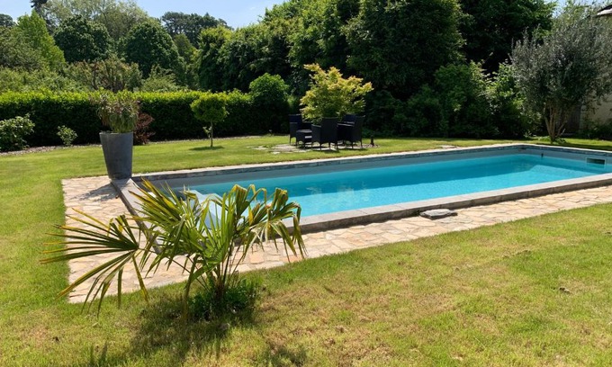 Menil Casa | Le Petit Vigneau