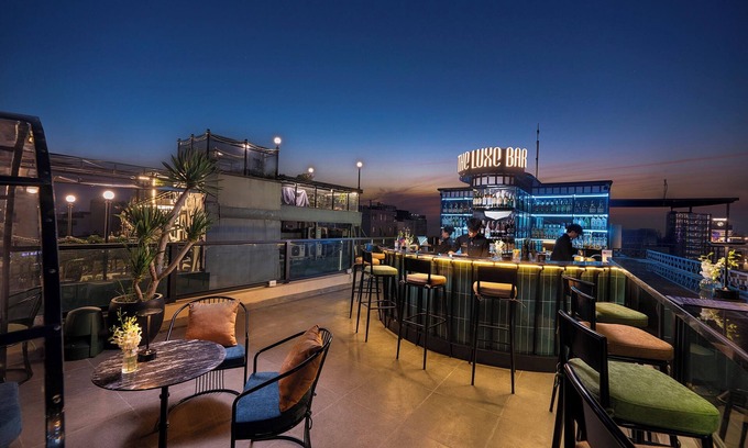 Old Quarter Hotel | Le Premier Hotel & Rooftop Bar