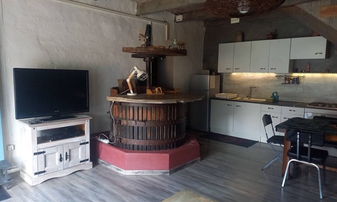 Saint-Julien-de-Coppel Casa | Encantadora casita de 65m2 en una prensa antigua restaurada