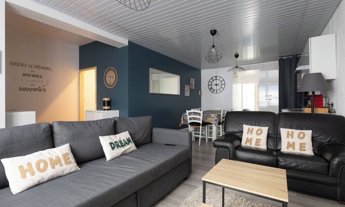Bagneres-de-Bigorre Apartamento | Le reflet des Pyrénées 6/8 people, close to town center and ski shuttles
