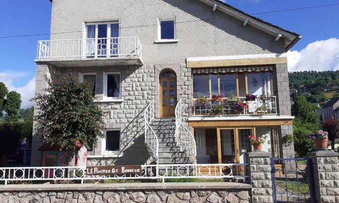 Murat Casa | Le rocher de bonnevie