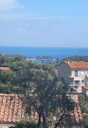 Pitelli Casa | LE SOLEIL DOREE' MAISON Wi-Fi VACATIONS LERICI 5 TERRE