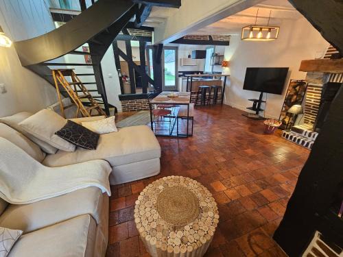 La Ferte-Saint-Aubin Casa | Le Sully, gîte aux portes de la Sologne