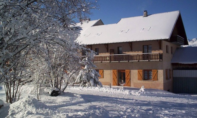 Albiez-Montrond Casa | LE TALAPET - CONFETTI