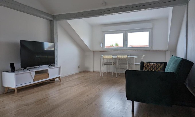 Mulhouse Apartamento | Le Vauban - appartement 2 chambres, salon, cuisine équipée, parking et wifi gratuit