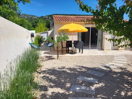 Cuges-les-Pins Casa | Le Vertuose 13