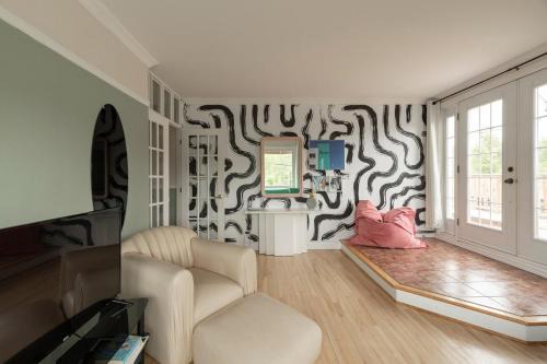 Mont-Tremblant Apartamento | #Le80ies - Downtown Rooftop - Free shuttle to ski Mountain