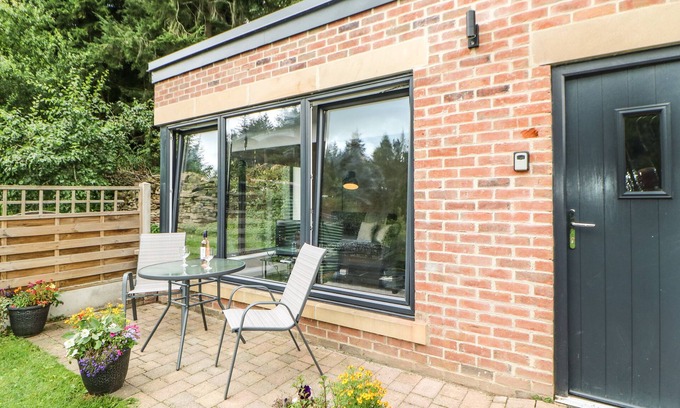 Bishop Auckland Cabaña | LEADMILL PIGGERY, pet friendly, with a garden in Barnard Castle