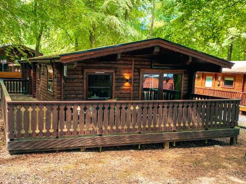 Kenwick Casa | Leafy Hollow Lodge