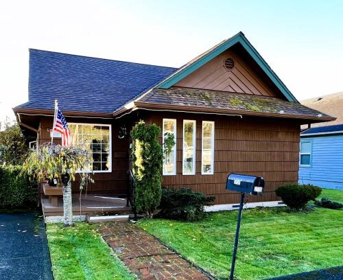 Aberdeen Casa | Leah's Homestay in Hoquiam